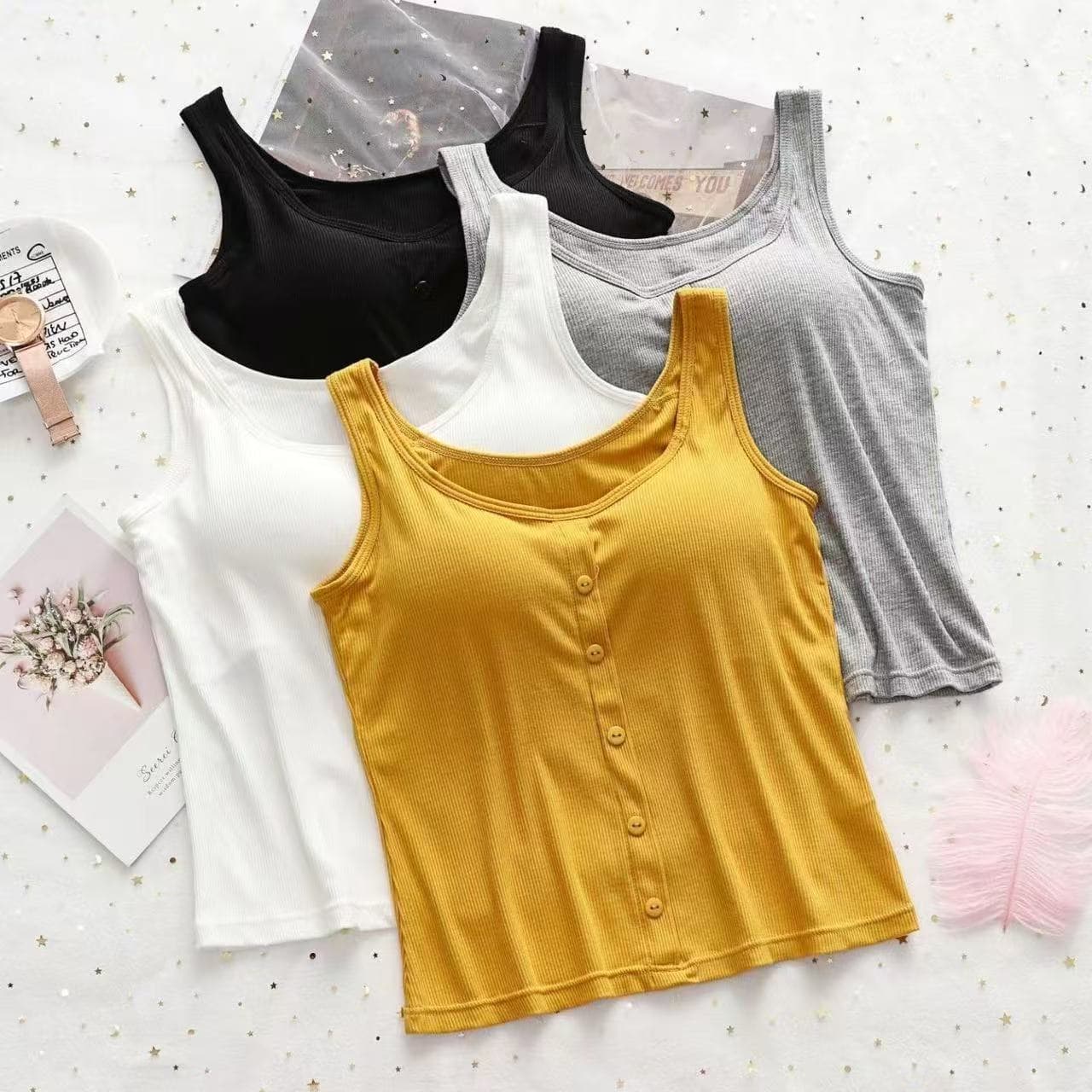 Modal camisole for women, thin and versatile, can be worn as base layer or outerwear, back-beautifying design with built-in bra pads, short tube top style.