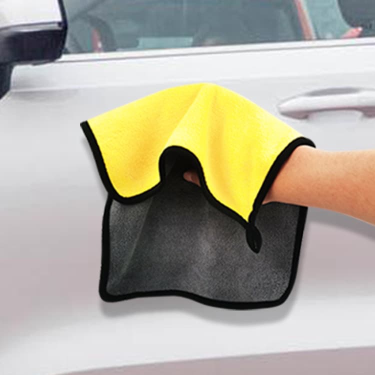 Car wash towel, coral fleece, double-sided, two-color, thickened absorbent, high-density car cleaning cloth.