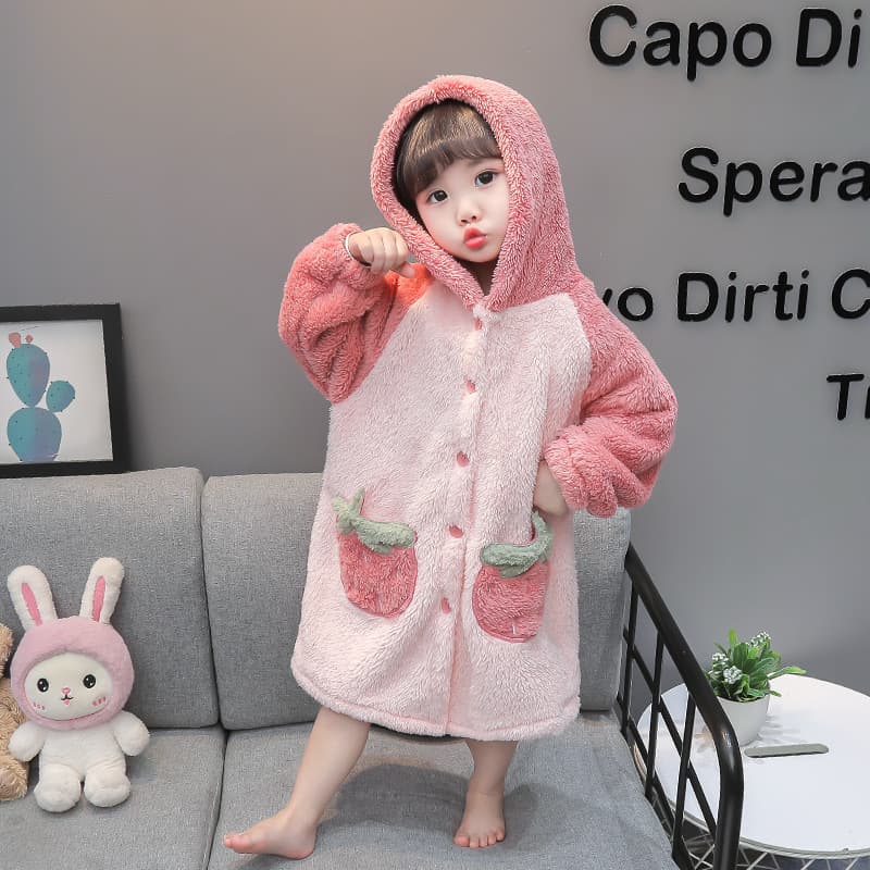 Girls' Flannel Bathrobe for Autumn and Winter, Coral Fleece Pajamas for Toddlers, Strawberry Print