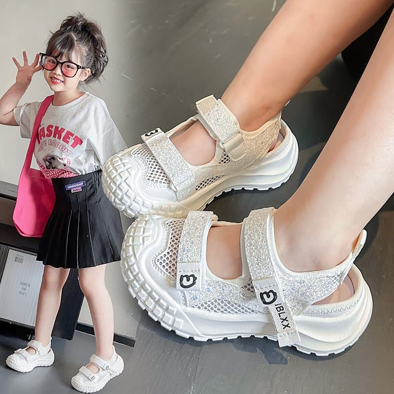Girls' Sandals 2025 New Summer Children's Closed-Toe Sandals Mesh Shoes Breathable for Middle and Older Children Beach Shoes