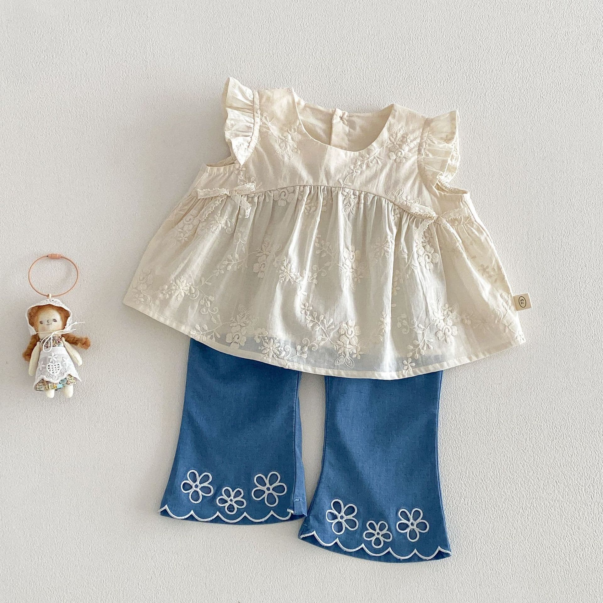 【No Returns or Exchanges】Girls Jacquard Doll Blouse 2026 New Summer Baby Korean Style Solid Color Flutter Sleeve T-Shirt Lightweight