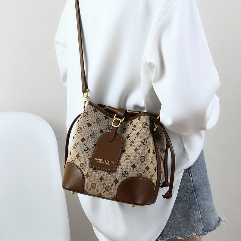 Women's 2026 Winter New Style Bucket Bag Crossbody Women's Bag Premium Texture Niche Shoulder Bag Handbag