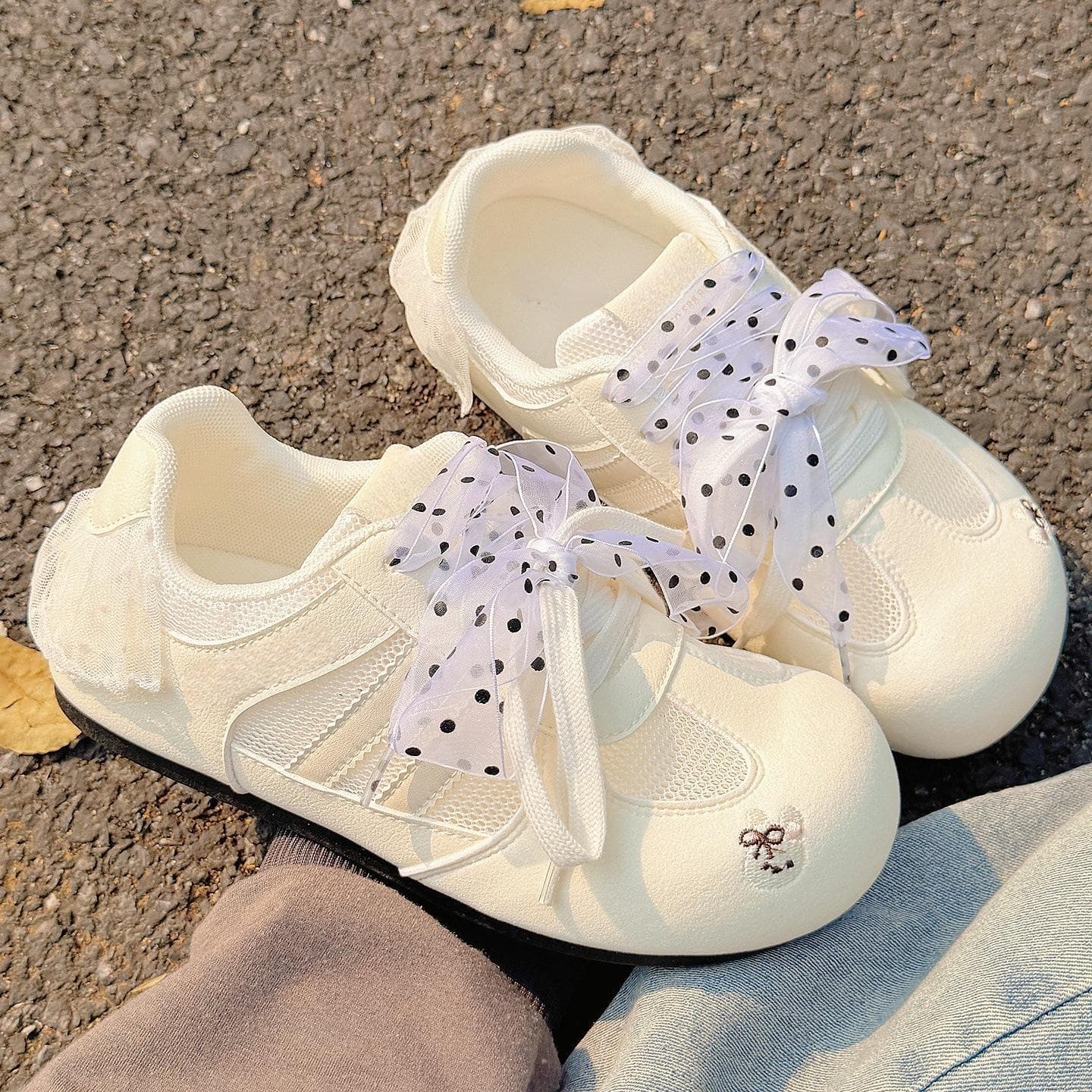Summer Ballet Style Training Shoes for Women, Very Stylish Mesh White Sneakers, Versatile and Breathable, Pairs Well with Dresses, Lightweight Casual Shoes