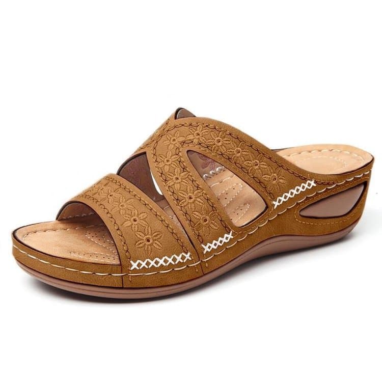 2026 Summer Slippers Women Wedge Peep Toe Thick Sole Large Size Multi-Color Embroidered Slippers Women's New Style