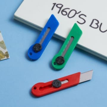Factory Wholesale Student Supplies Plastic Shell Handmade Small Utility Knife Portable Unpacking Knife