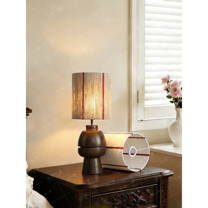 Vintage Japanese Wabi-Sabi Table Lamp for Bedroom Study Nightstand Ambient Light Retro Solid Wood Woven Decorative Night Light