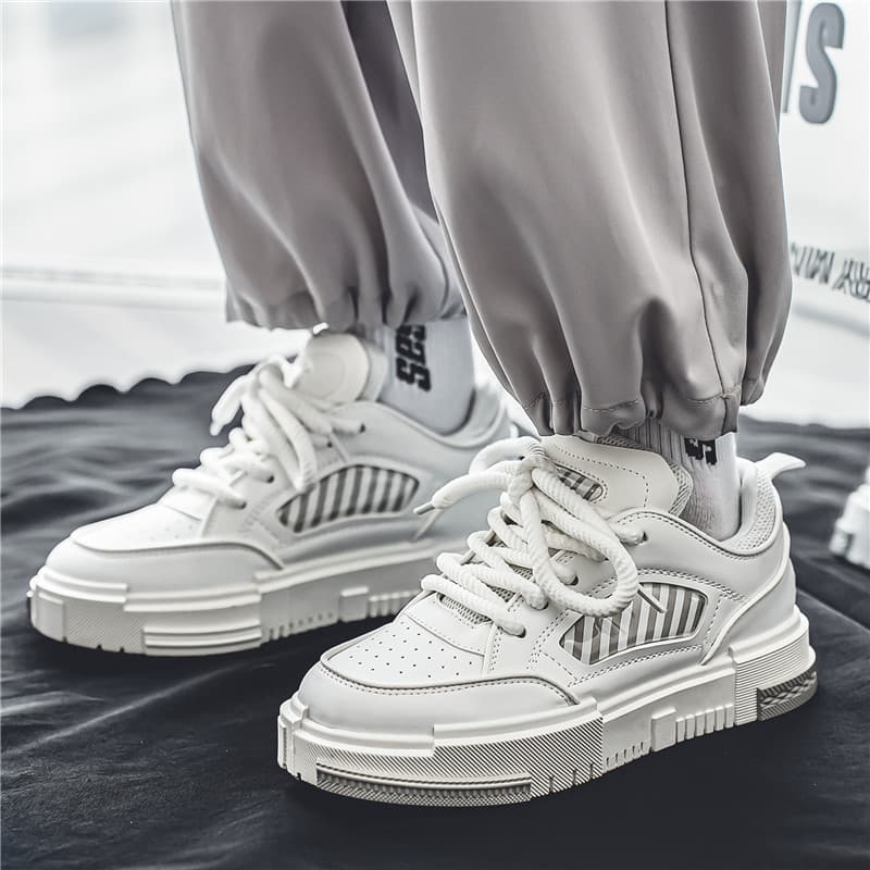 2026 Summer Trendy Skate Shoes for Men Casual Everyday Versatile White Shoes Teenager Student Sports Street Dance Sneakers