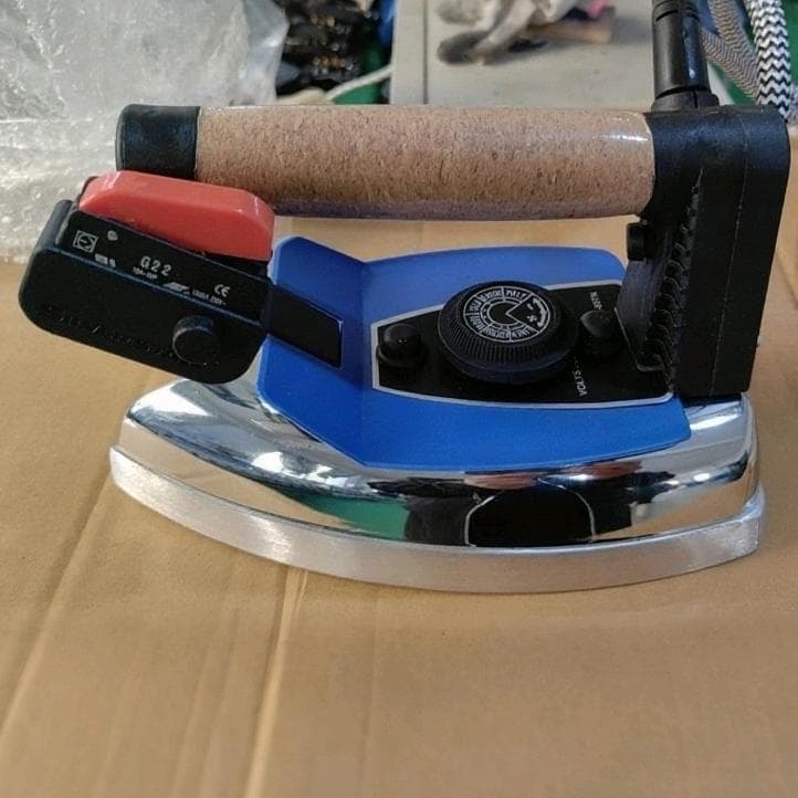 Professional Boiler Compatible Electric Heating Iron with Solenoid Valve Steam Iron Italian Style Iron