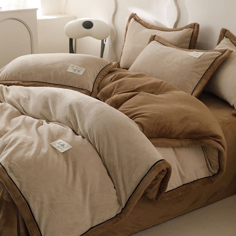 Thickened Milk Fleece Four-Piece Winter Double-Sided Fleece Warm Duvet Cover Coral Fleece Flannel Dormitory Duvet Cover Three-Piece Set