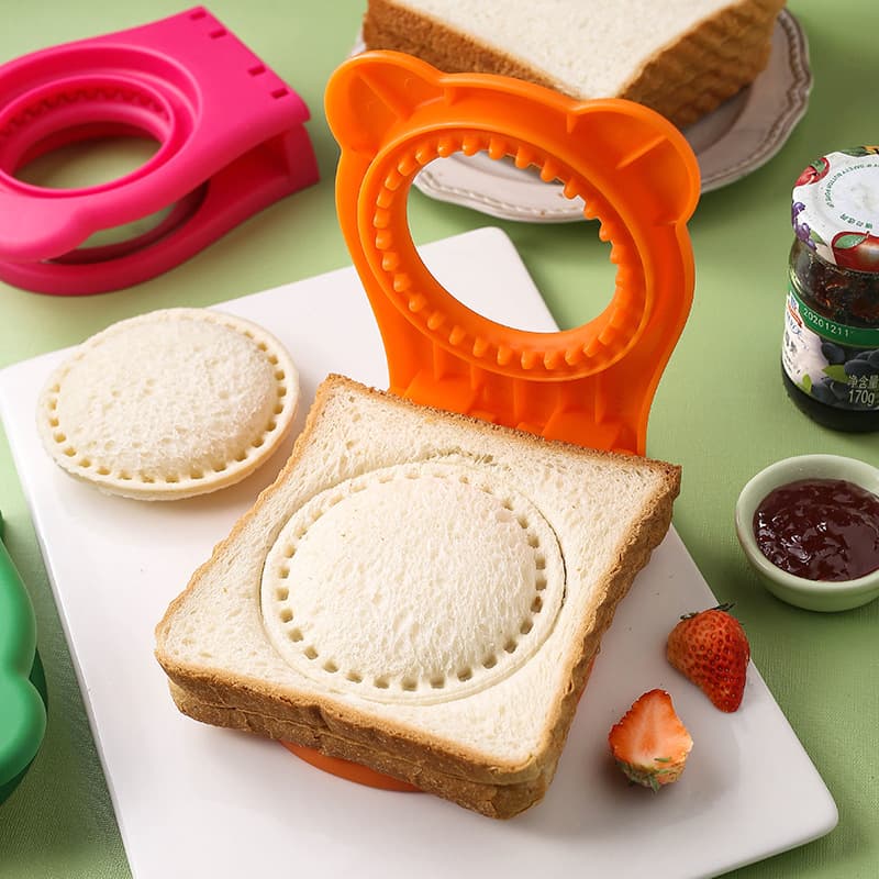 Full Hand Protection Round Sandwich Cut Flap Pocket Pants Sandwich Bread Mold DIY Sandwich Baking Utensils