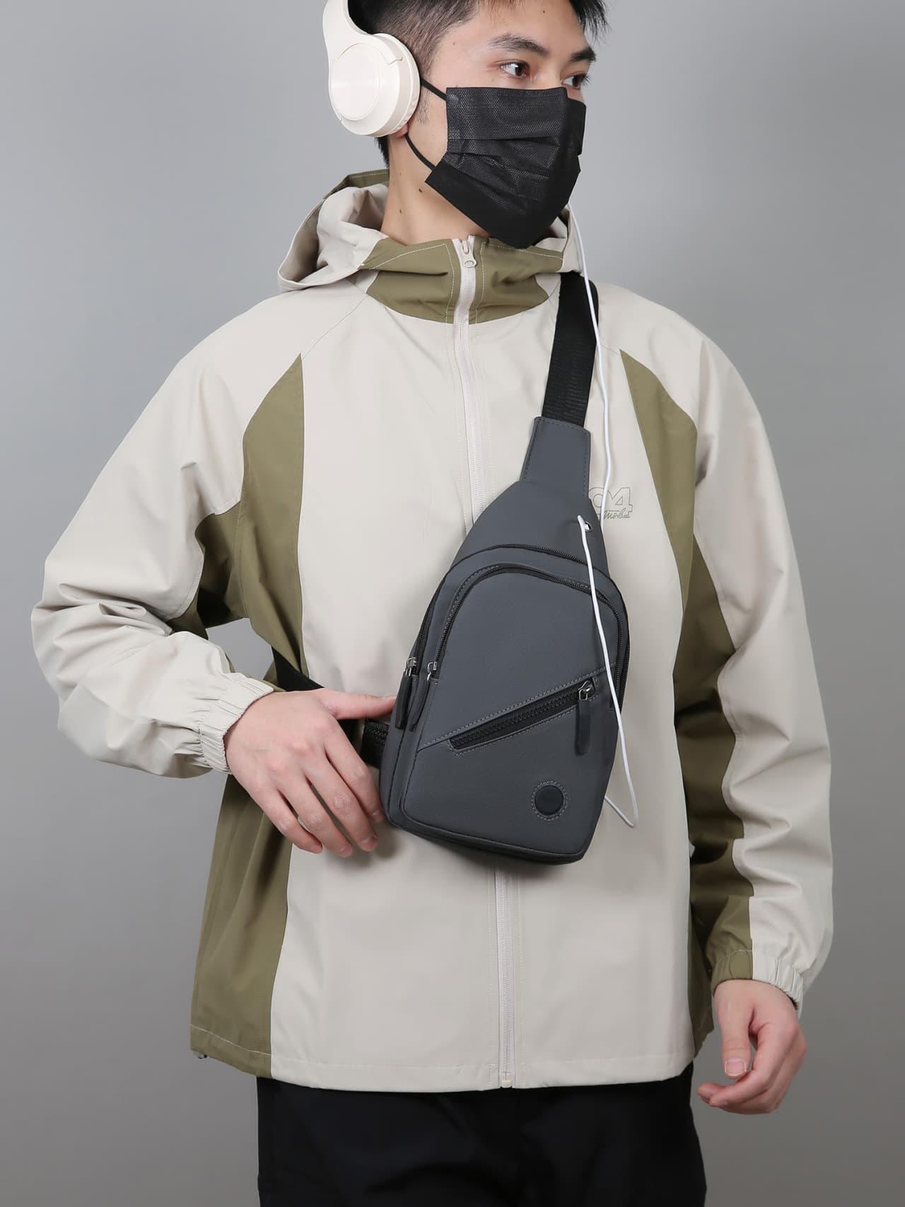New Fashion Men's Chest Bag Lightweight Phone Bag Simple Durable Shoulder Crossbody Bag Outdoor Sports Small Sling Bag
