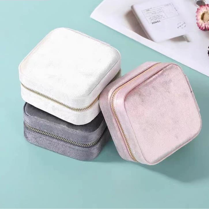 New Portable Flannel Jewelry Box, Wholesale Travel Jewelry Storage for Rings, Necklaces, Earrings, and Ear Studs