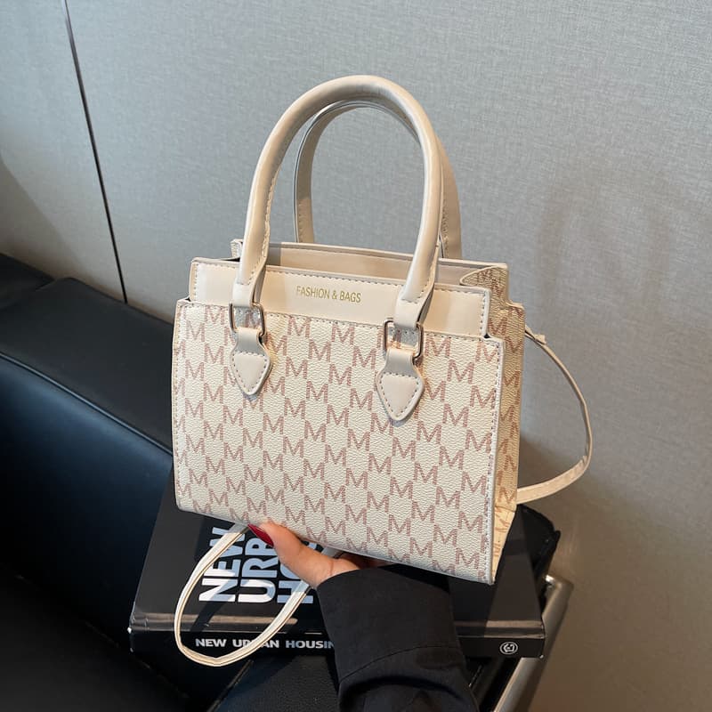 2026 New Fashion Niche Light Luxury Women's Tote Bag Shoulder Crossbody Handheld Monogram Trendy Ladies Bag