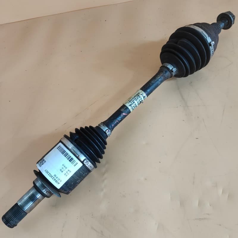 Applicable to Mercedes-Benz 164 ML300 ML350 ML320 ML500 semi-axle differential 1643302301