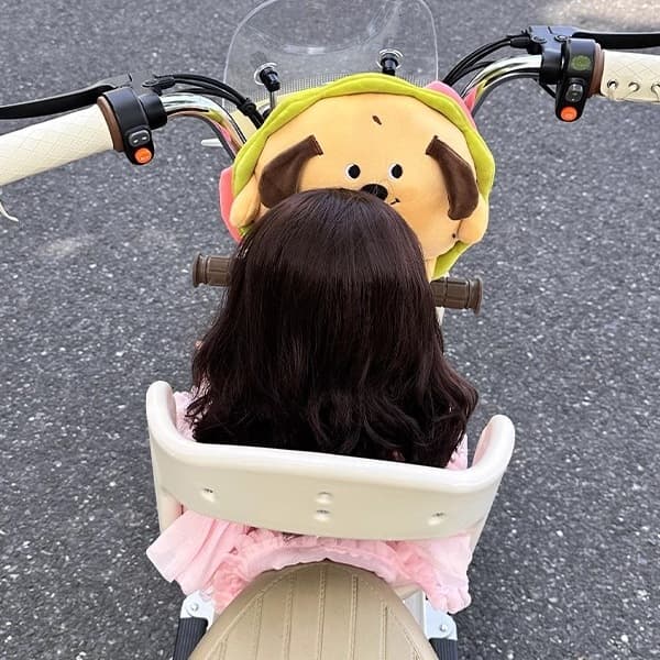 Cartoon creative child seat anti-collision pad for electric vehicles, anti-collision pad for baby's travel.