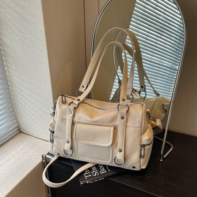Cross-border new niche design trendy cool tote bag, retro personalized motorcycle bag, large capacity shoulder handheld crossbody bag