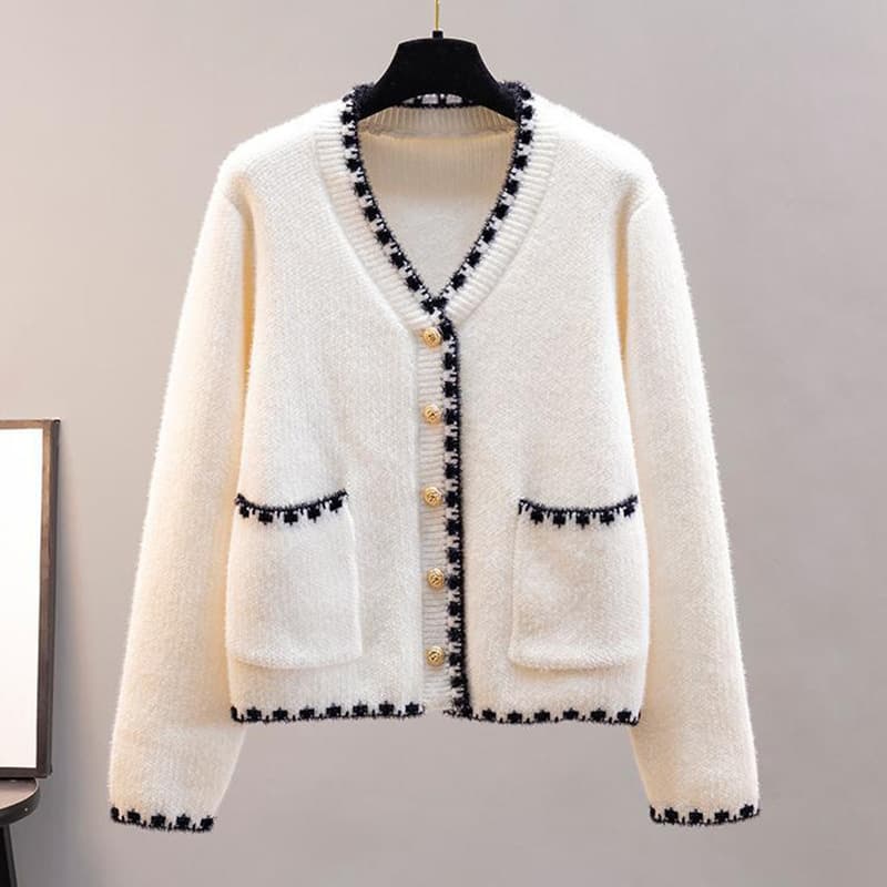 Chanel-style white long-sleeve cardigan for women, new spring/autumn V-neck fashionable long-sleeve knit top