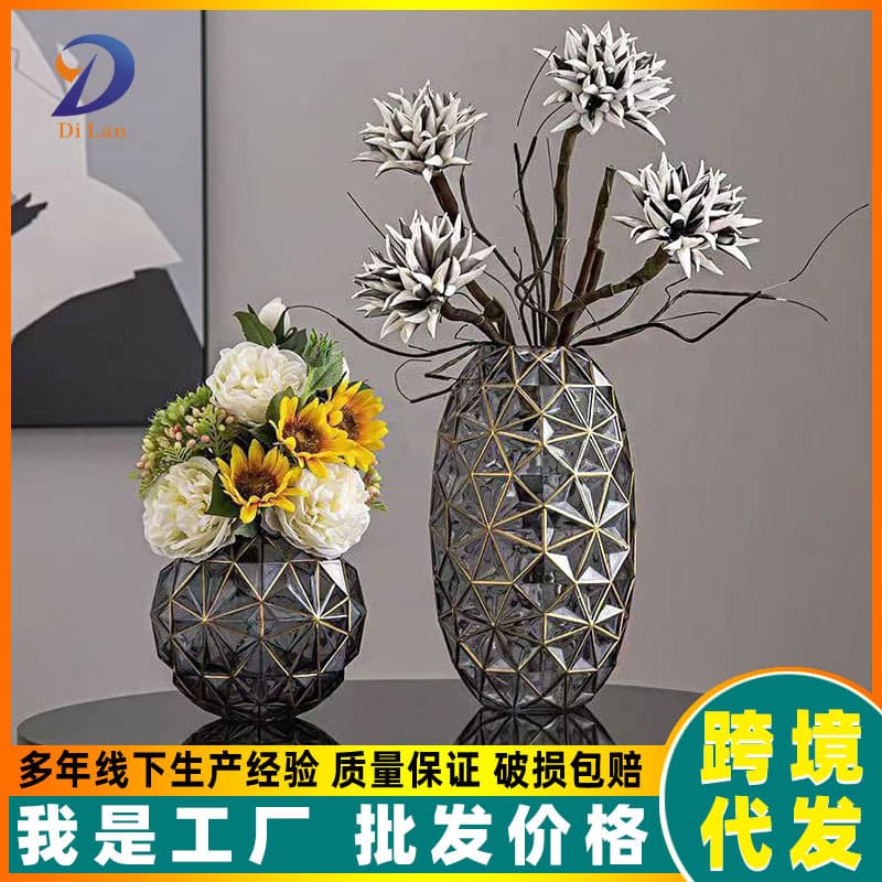 Diamond-shaped planter outline gold glass vase for dried flowers, wedding home decoration, dining table and living room ornament, simple and light luxury