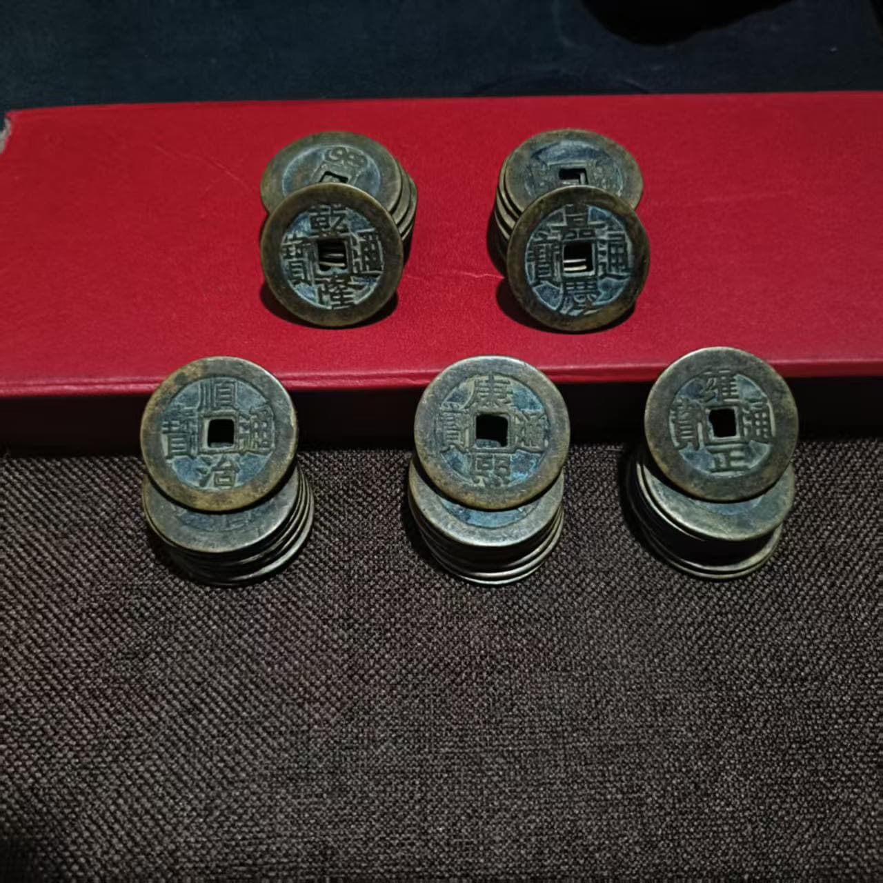 Brass Five Emperors' coins, ancient coins, hand-cast antique Five Emperors' coins, old copper coins, 3 large, 2 small, Chinese knot Five Emperors' coins pendants