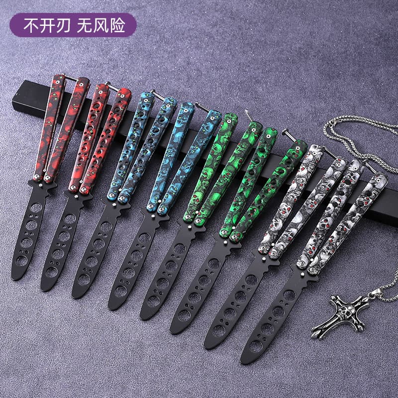 Factory unsharp bladed ghost head butterfly knife folding stainless steel CSgo skull butterfly knife not bladed