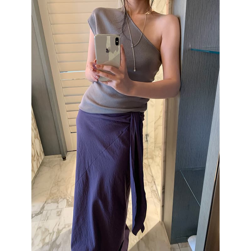 FOX ROOM high-end off-shoulder sleeveless sweater 2026 new lyocell off-shoulder slim top Y271