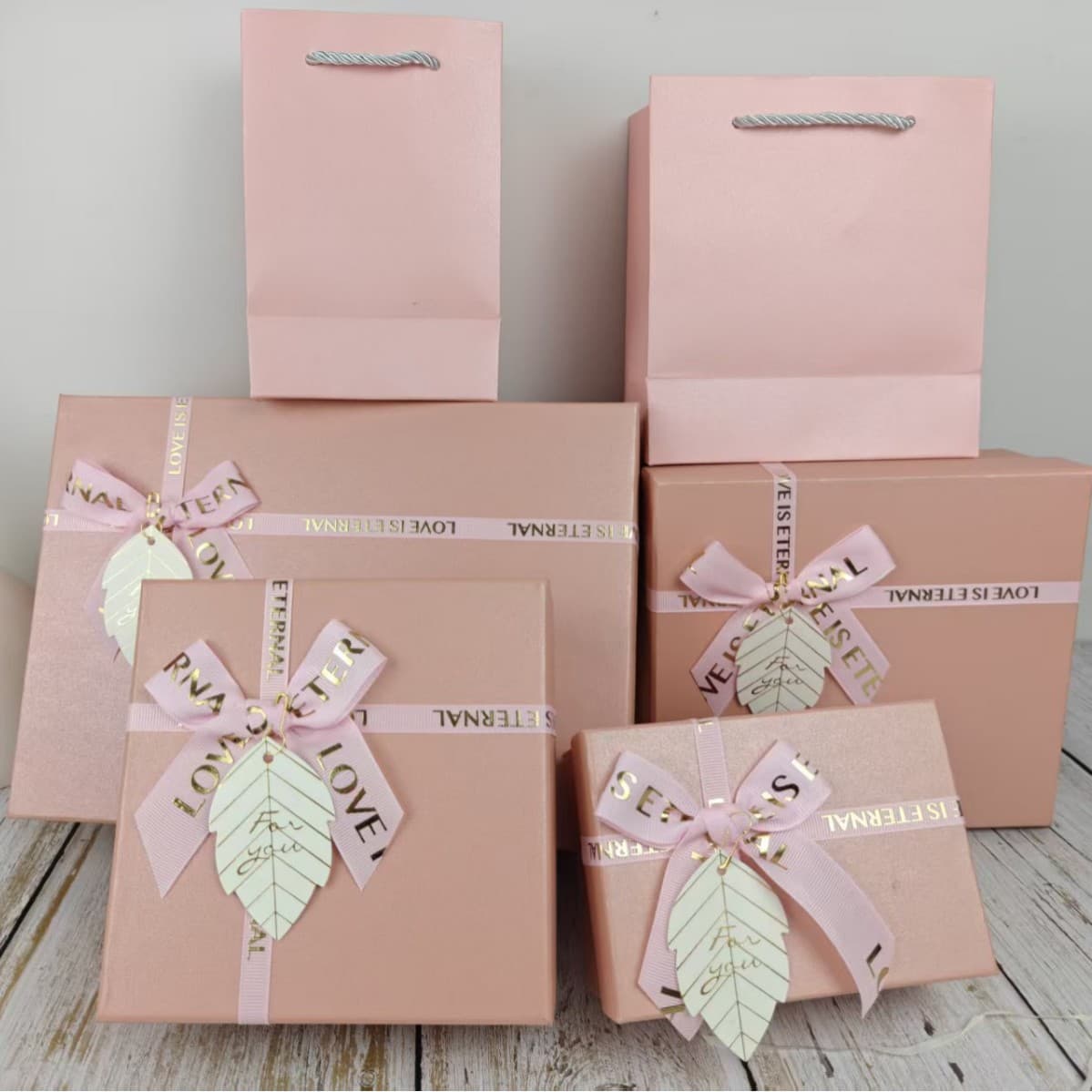 Pink Bow Gift Box for Girlfriend Holiday Gift Packaging Box Large Empty Box Souvenir Box