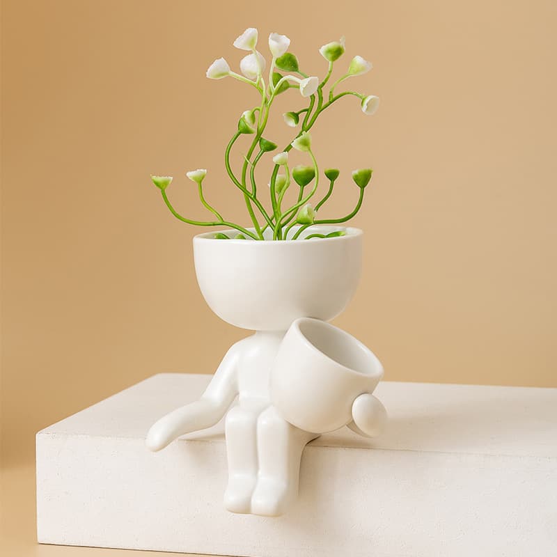 Elegant Black Cat Shaped Flower Pot Suitable For Indoor Outdoor Decoration Made High Quality Ceramic Material