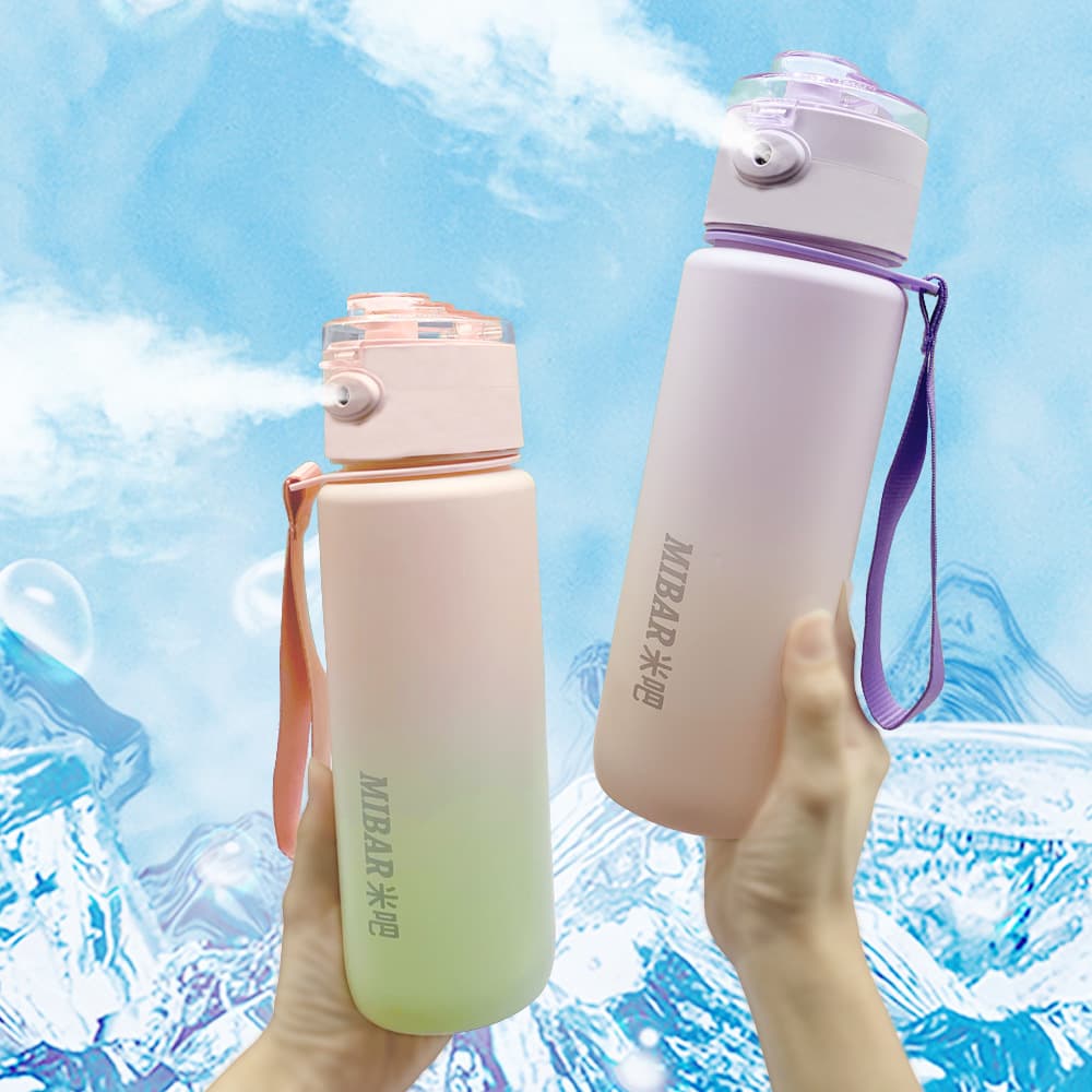 Summer essential spray water bottle for outdoor sports, direct drinking hydration, Tritan gradient humidifying frosted magnetic charging