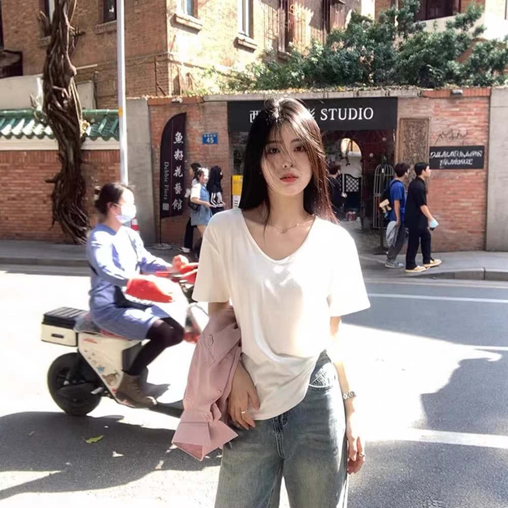 Basic White V-Neck Straight Shoulder Versatile Short Sleeve T-Shirt for Women Summer Layering Tee Trendy Top