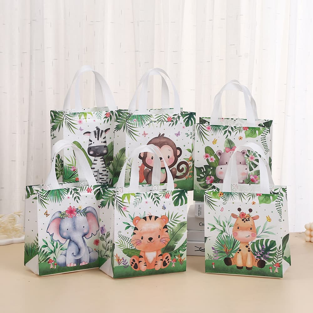 Amazon's new cute style jungle animal non-woven gift bag birthday party gift bag waterproof takeaway bag