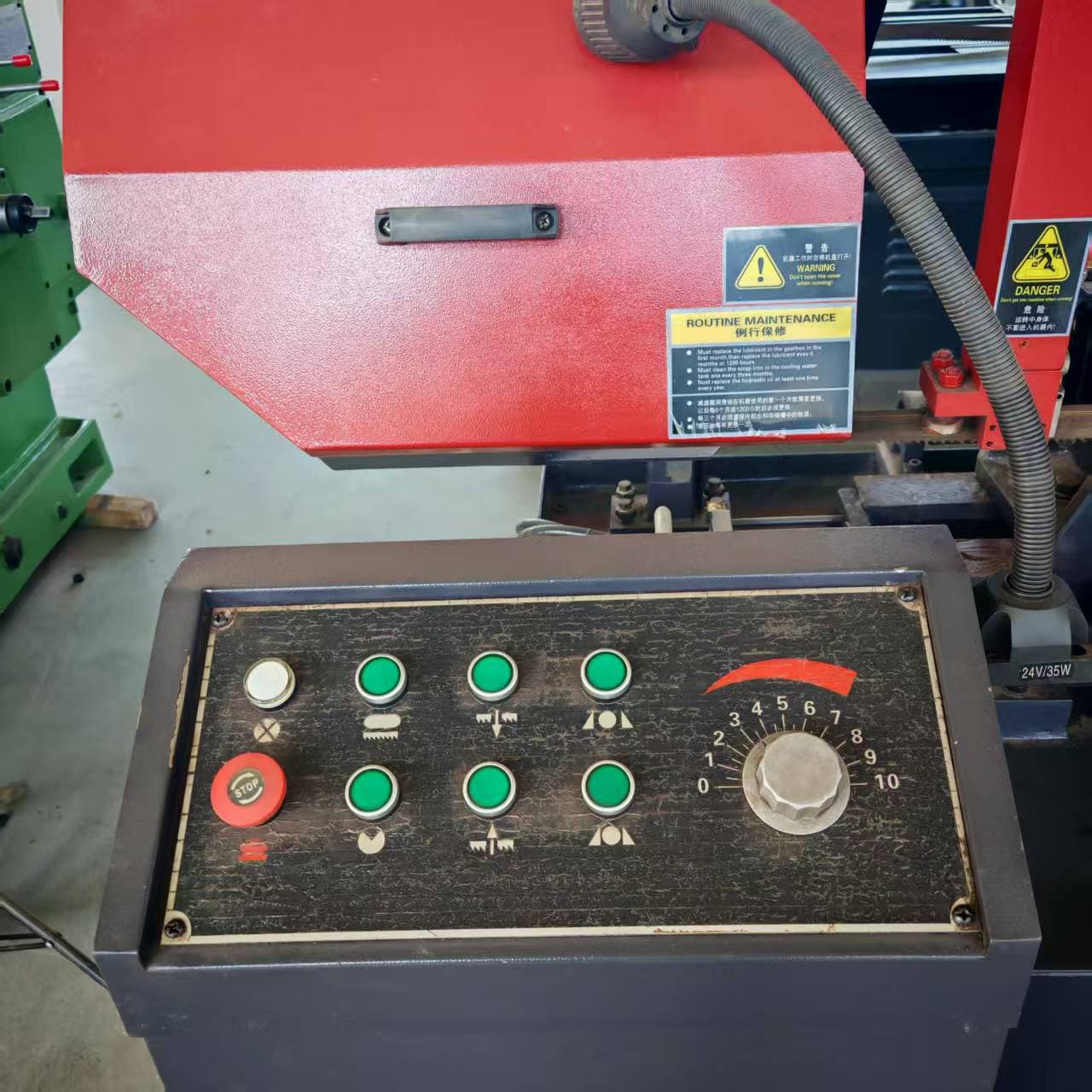 Lianyunji GB4240 sawing machine hydraulic sawing machine GB4240 mechanical horizontal sawing machine manufacturer supplies cutting band sawing machine