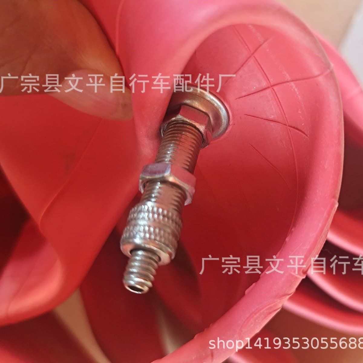 Wholesale Jinzheng Heavy-Duty Butyl Inner Tubes, 26×21/2 Inner Tubes for Dump Trucks, Factory Direct Supply
