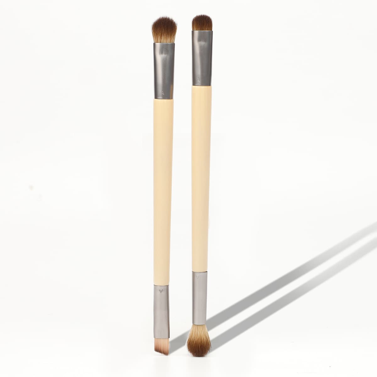 Double-Ended Eyeshadow Brush / Eyebrow Brush Set of 2, Natural Wood Handle Double-Ended Makeup Brush, Bulk Wholesale in Stock