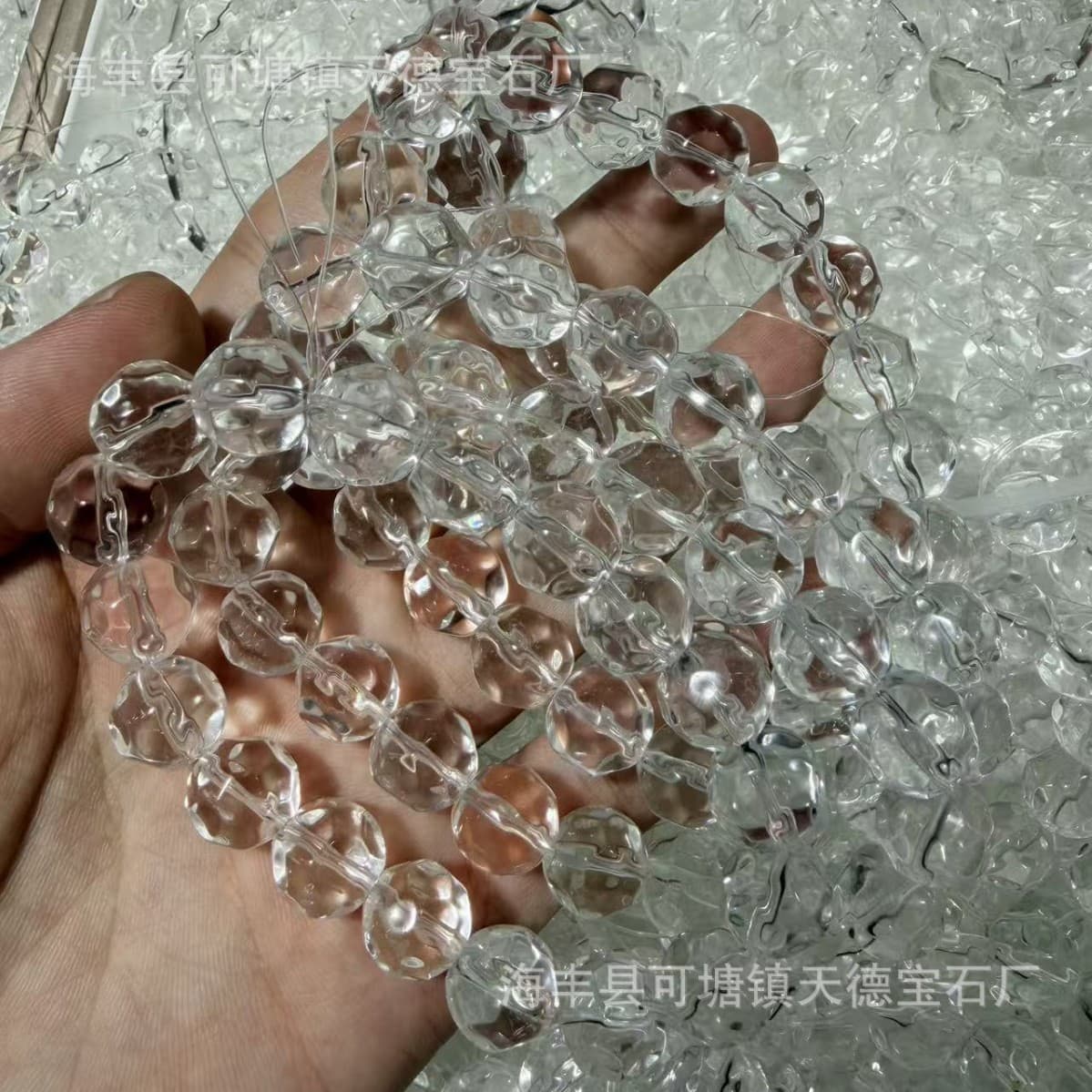 Natural white crystal pineapple bead bracelet A+ crystal is transparent, clean and cotton-free, individual freezing point is close to clean, cost-effective