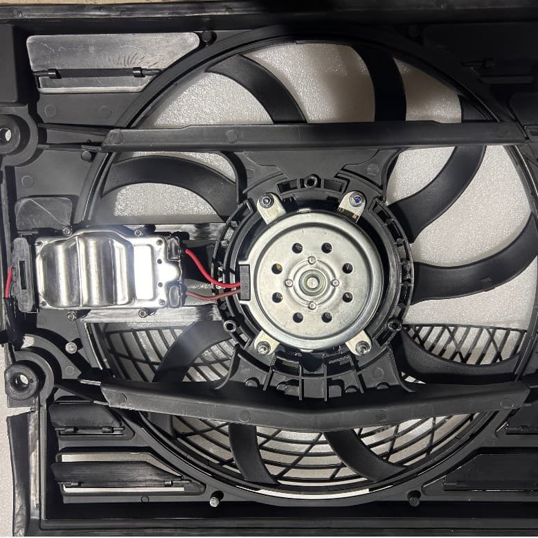 Factory Direct 64546921395 Cooling Fan for BMW 5 Series E39 Cross-border