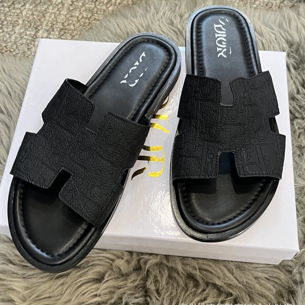 Men's Slippers 2025 New Style Versatile Trendy Brand Home and Outdoor Wear European American British Style Sandals Flip Flops