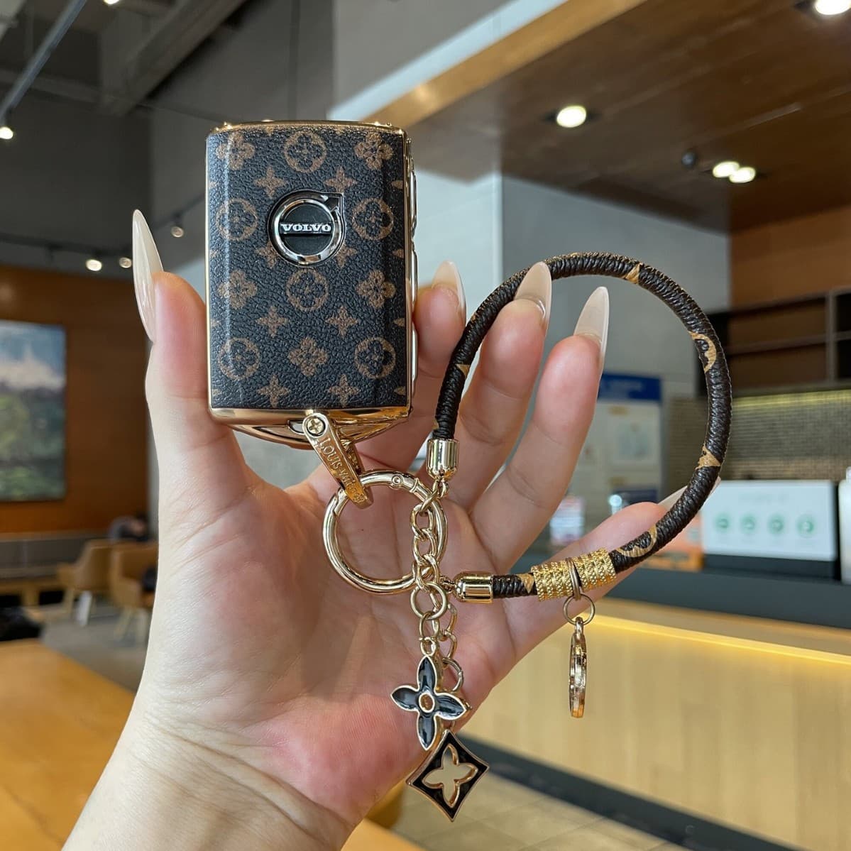 Volvo Xc60 Key Cover S90/S60 Full Cover Xc90 Trendy Style Buckle Xc40 Chain V60/V90 Premium Shell C40