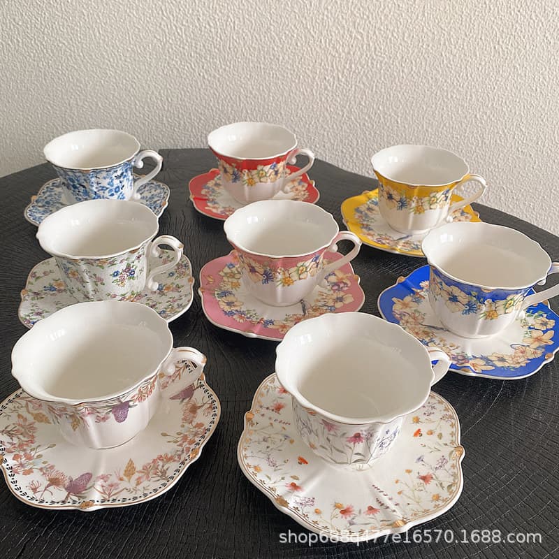 Cornflower gold coffee cup and saucer set ceramic household retro European afternoon tea cup beautiful flower tea cup