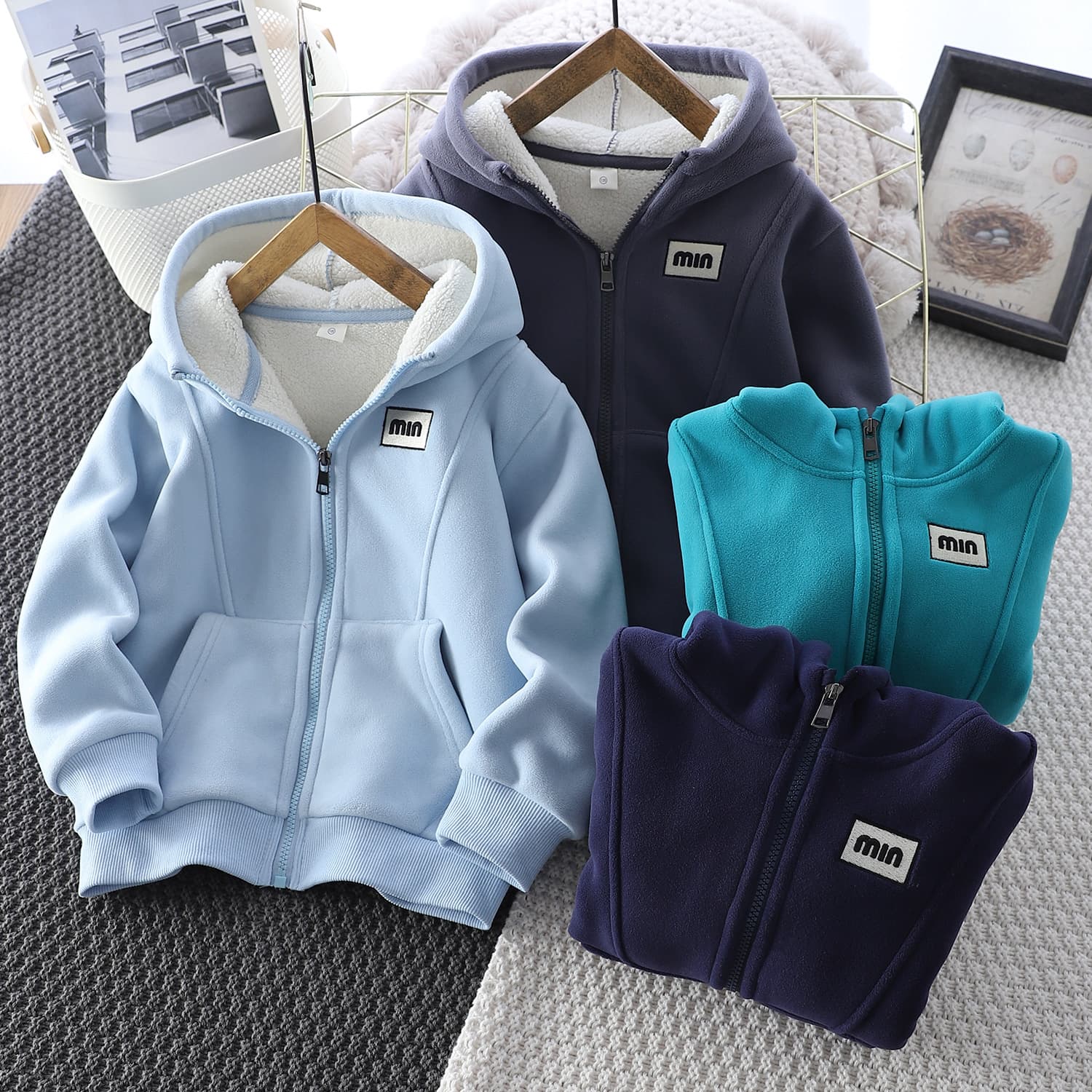 Children's Winter Coat, Thickened Boys' Inner Lining, Fleece Lined Hoodie, Zip-Up Cardigan, Stylish Cotton Padded Jacket, Available in Small Sizes
