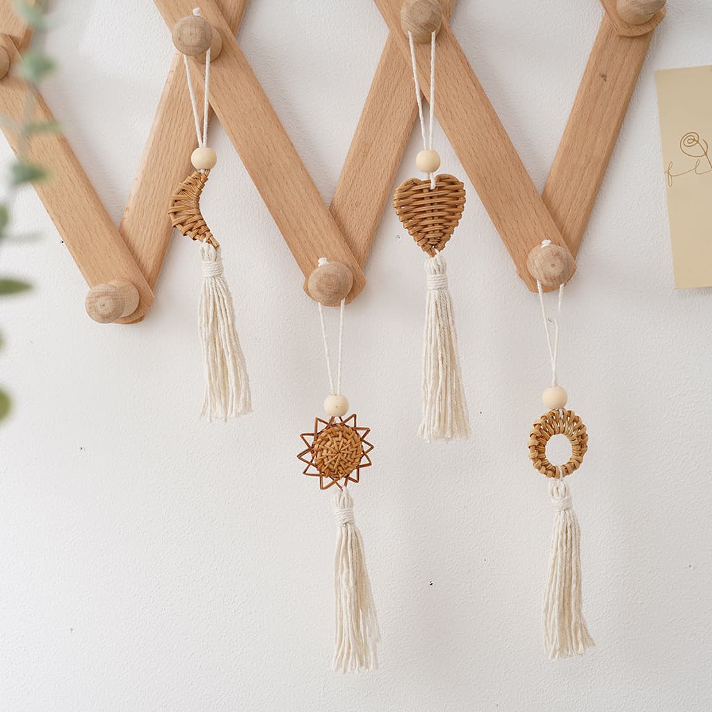 Cross-border bohemian retro handmade straw and rattan woven cotton rope tassel wall hangings children's room balcony decorations