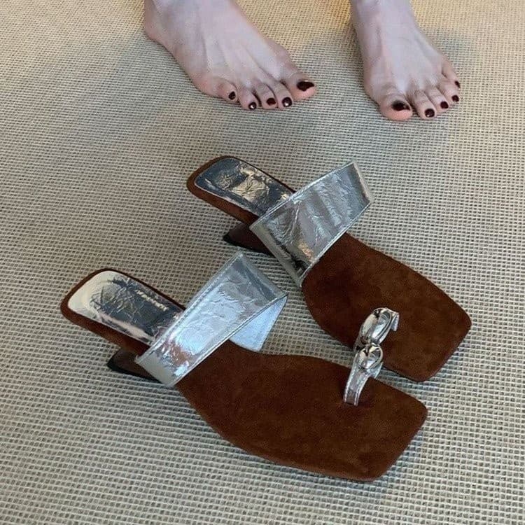 Wedge French thong toe sandals for women's outer wear shoes 2026 new summer niche with skirt square toe flip-flops for women