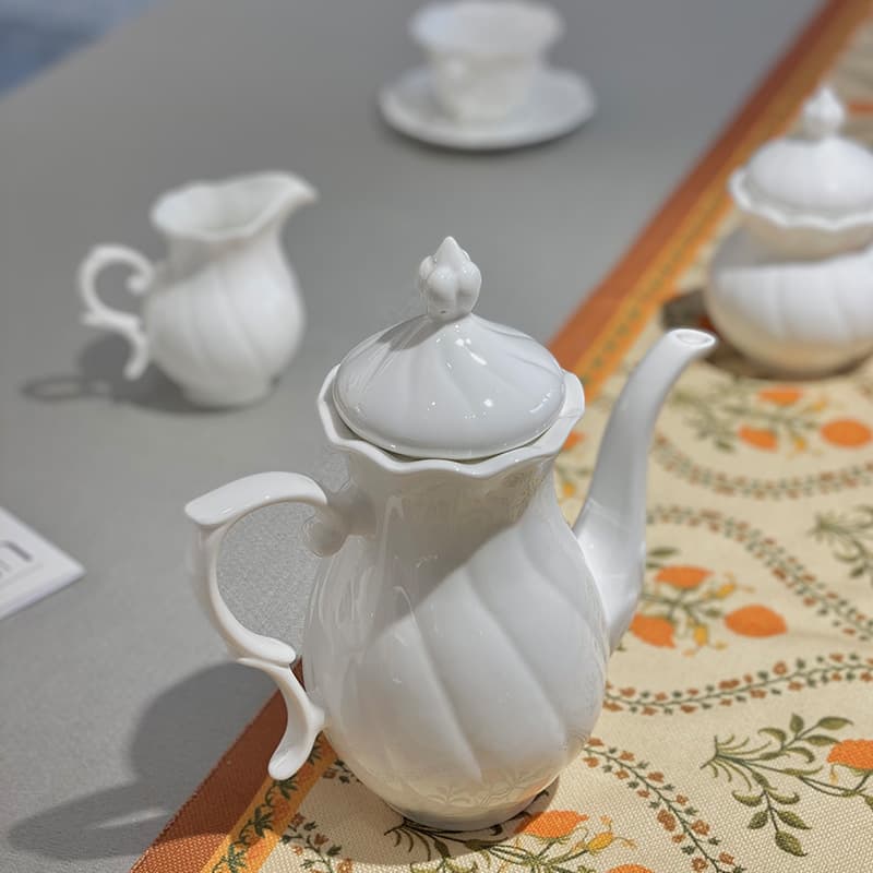 Bone china revolving coffee set, sugar bowl, milk vat, European coffee, afternoon tea, porcelain milk jug, milk cup