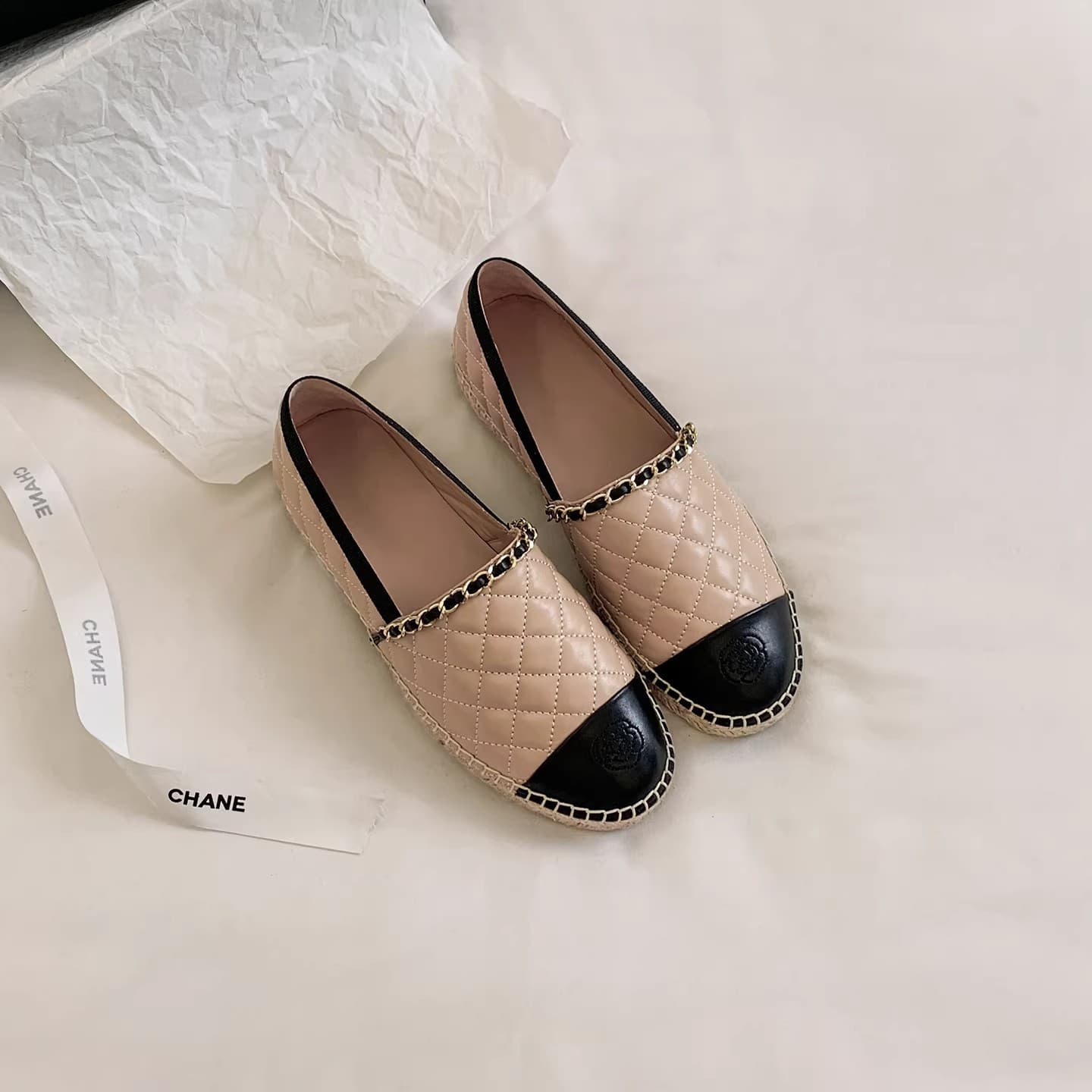 2026 New Arrival ~ Chunky Sole Loafer Shoes Spring Summer New Style Chanel-Inspired Quilted Chain Flat Shoes for Women Fisherman Shoes