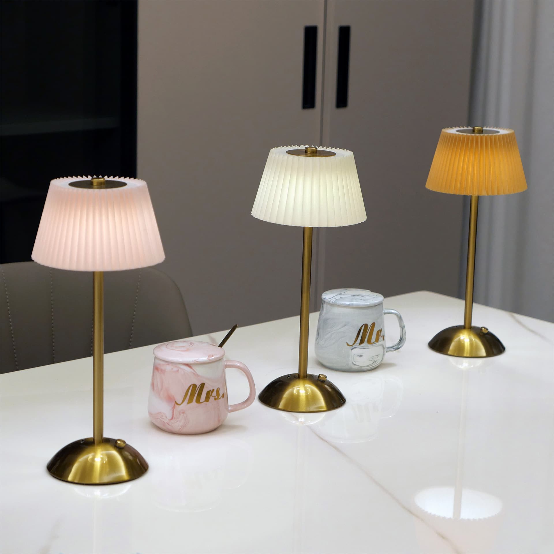 Modern simple pleated fabric metal table lamp cross-border bedroom bedside atmosphere light charging touch night light ornaments