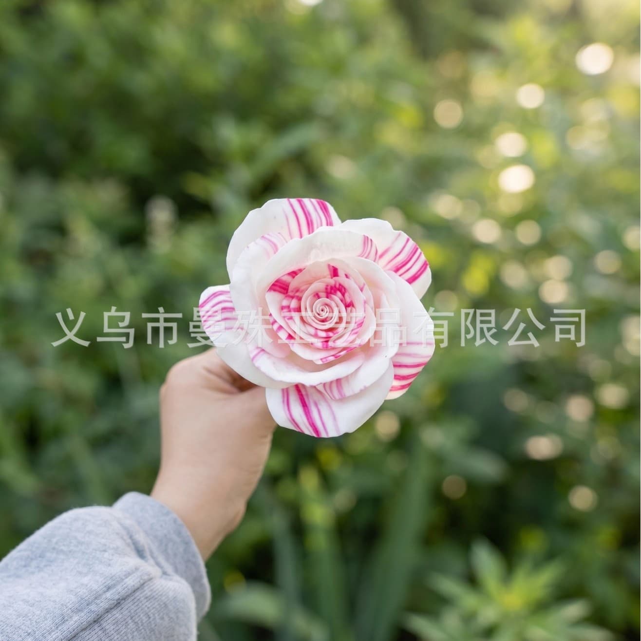 Ecuadorian Hand-Painted Realistic Soap Roses for Valentine's Day Supplies Wholesale