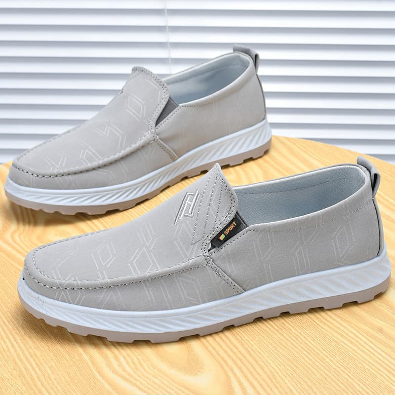 Middle-Aged Men Shoes Old Beijing Cloth Shoes Men Breathable Lightweight Shoes Soft Sole Slip-On Casual Shoes Middle-Aged Dad Shoes