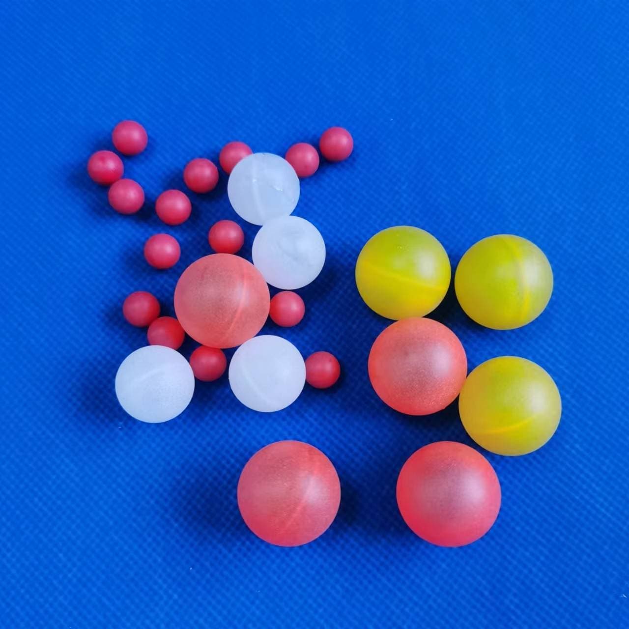 Factory direct sales corrosion-resistant PP polypropylene balls 20mm-35.56mm plastic balls low-temperature resistant pp hollow plastic balls