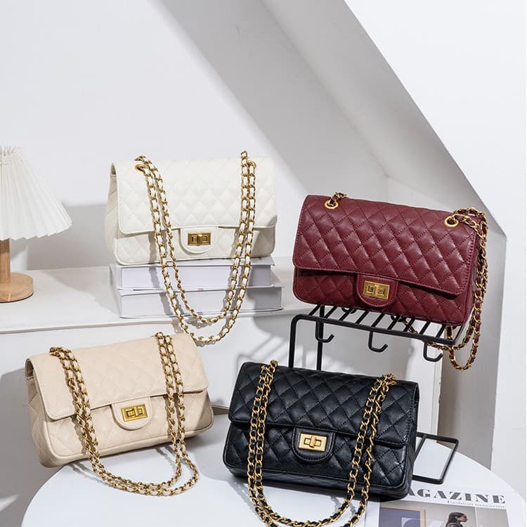 Women's Bag 2026 New Crossbody Shoulder Bag Premium Small Fragrance Style Underarm Bag Caviar Fabric Diamond Lattice Chain Bag