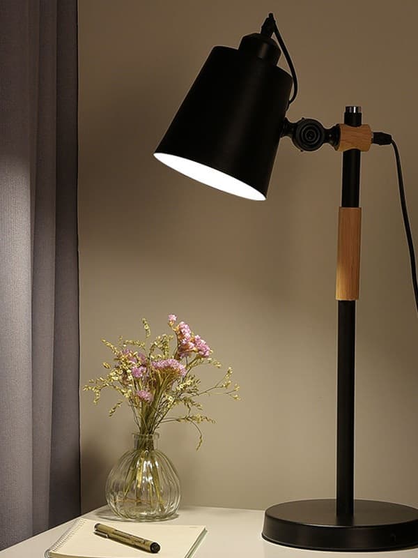 Eye-Caring Desk Lamp for Students, Modern Nordic Style Plug-in Table Light for Dormitory and Bedroom Use