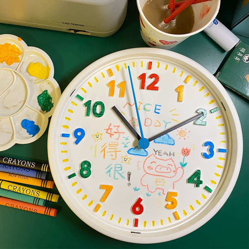 School season children's hand-painted diy handmade materials painted graffiti clock wall clock kindergarten parent-child activity art